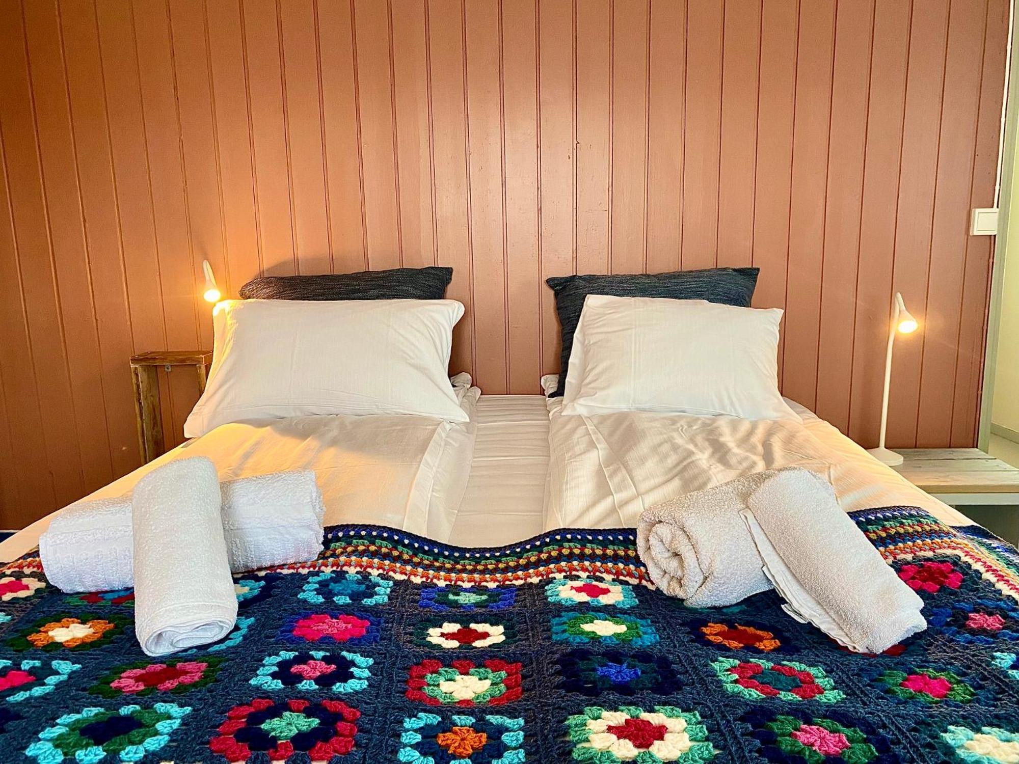 Notnes Midnattsol Guesthouse Skrova Экстерьер фото